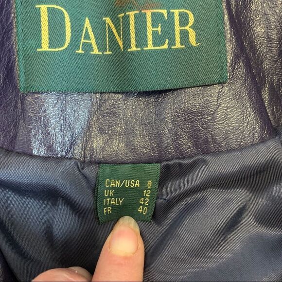 Danier Leather dark purple button front jacket size 8 - Picture 6 of 9